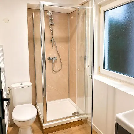 Urban Retreat 4-6 People Downtown And Apartment *